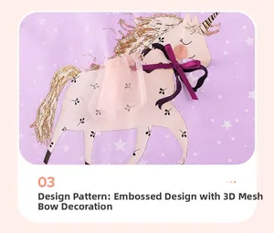 Detail von Einhorn-Hitzetransferdruck mit 3D-Netz und lila Schleife auf Mädchenkleid