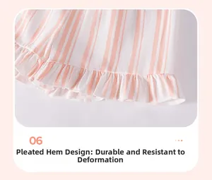 Detail von rosa gestreiften Baumwollshorts mit Rüschensaum und hochwertiger Naht
