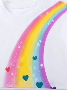 T-shirt blanc pour fille avec imprimé arc-en-ciel et détails de cœurs et d'étoiles