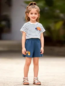 Ensemble d'Été 2 Pièces pour Filles en Coton Rayé T-Shirt à Manches Courtes Avec Broderie Coccinelle et Short Bleu