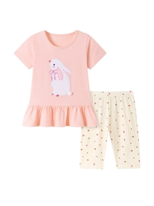 Rosa kurzärmeliges Oberteil mit Hasenstickerei und Kirschprint-Hose für Mädchen