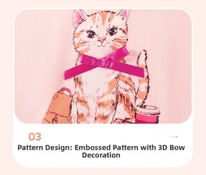 Détail d'une tenue rose pour fille avec nœud satin 3D et imprimé chat mignon