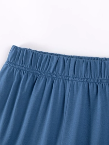 Short en tricot bleu pour bambins avec taille élastique et coutures résistantes