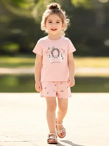 Ensemble d'Été en Coton pour Filles Avec T-Shirt à Manches Courtes et Short Imprimé Fille de Dessin Animé Nœud 3D Deux Pièces