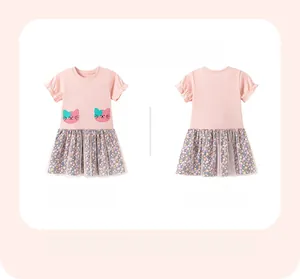 Vue avant et arrière d'une robe fille avec haut rose et jupe en tulle à fleurs