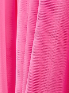 Vue détaillée du tissu de tulle mesh multicouche respirant pour robe de princesse rose fille