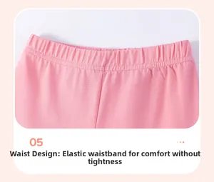 Détail de la taille élastique d'un short en coton rose pour petite fille