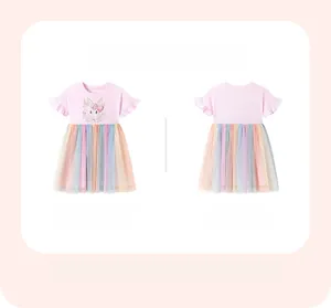 Vue avant et arrière de la robe rose pour filles avec imprimé lapin et jupe en tulle arc-en-ciel