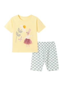 Conjunto de verano para niña con camiseta de conejo y pantalones cortos