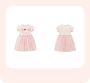 Vista fronte e retro dell'abito rosa in cotone con stampa balletto e tulle