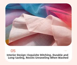 Détail de la doublure en coton rose et coutures soignées sur robe en tulle fille