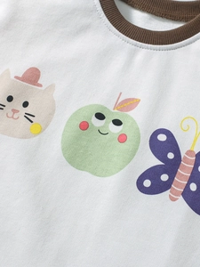 White cotton t-shirt for kids with cat and apple print and brown ribbed crew neck