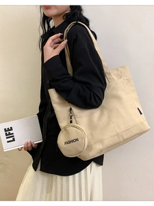 Bolso tote minimalista de lona blanco roto con pequeño monedero para el uso diario