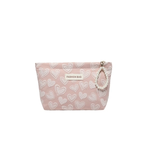 Rosa Kosmetiktasche mit weißem Herz-Jacquard-Muster und Perlen-Schlüsselanhänger