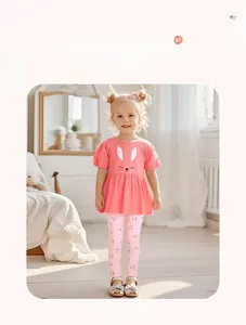 Mädchen-Set aus Baumwolle in Rosa mit Hasen-Print und passender gemusterter Leggings