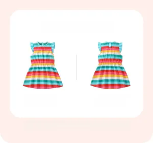 Vue avant et arrière d'une robe rayée sans manches pour fille avec volants aux épaules
