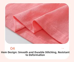 Detail aus rosa Baumwollstoff mit feiner Doppelnaht am Kleidersaum für lange Haltbarkeit
