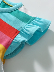 Robe sans manches pour fille à rayures arc-en-ciel et détails de volants doux