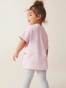 Pink short sleeve T-shirt and grey leggings set for girls on a warm beige background