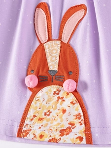 Robe fille en coton violette à pois blancs avec une applique de lapin orange brodée