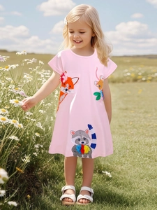 Pink short sleeve cotton girls dress with cartoon animal embroidery in daisy field