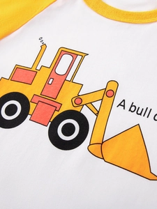 Katoenen kinder-T-shirt met korte gele raglanmouwen en graafmachine-opdruk