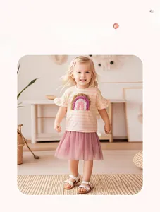 Ensemble d'été fille avec t-shirt arc-en-ciel brodé et jupe en tulle violette multicouche