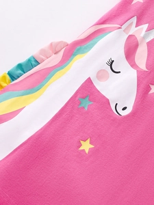 Robe rose en coton pour filles avec licorne et détails de volants arc-en-ciel 3D