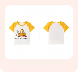 Vue avant et arrière d'un t-shirt raglan pour enfant avec motif de pelleteuse cartoon