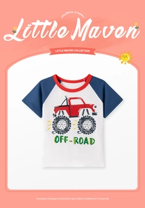 Détail du t-shirt raglan en coton pour garçon avec imprimé camion monstre rouge