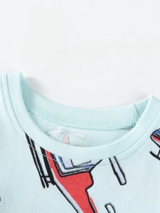 Maglia blu a maniche lunghe in cotone per bambini con stampa elicottero e girocollo