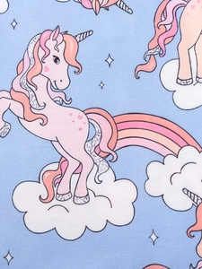Completo bimba in cotone azzurro con stampe di unicorno, arcobaleno e stelle