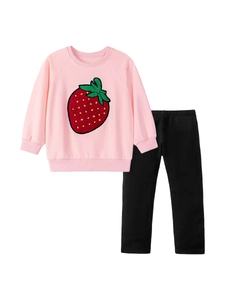 Ensemble sweat rose pour fille avec broderie fraise et legging noir confortable