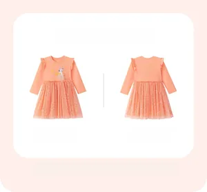 Abito da bambina rosa corallo a maniche lunghe con gonna in tulle e stampa coniglietto