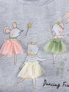 Graues Mädchenstrickkleid mit 3D-Tutu-Netzrock und niedlichen Comic-Tiergrafiken
