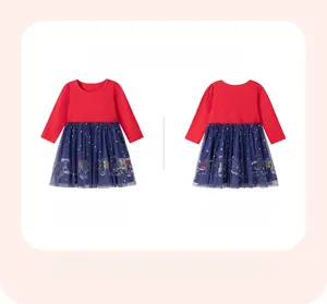 Dettaglio fronte e retro del vestito festivo da bambina in tulle e maglia rossa