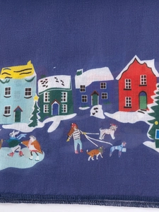 Abito autunnale blu scuro per bambina con stampa villaggio invernale e dettagli in mesh