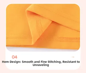 Detailaufnahme des orangefarbenen Baumwoll-T-Shirt-Saums mit feiner Doppelnaht-Verarbeitung