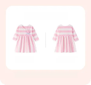 Langärmliges gestreiftes Mädchenkleid in Rosa und Weiß mit süßer Hasen-Stickerei