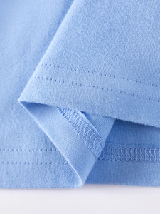 Robe en tricot de coton bleu ciel pour filles avec ourlet à double aiguille et surjet
