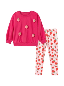 Ensemble de détente fraise pour filles avec appliques 3D et pantalon imprimé sur blanc