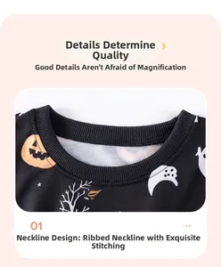 Détail du col rond côtelé sur un sweat d'Halloween en coton avec imprimé citrouille et coutures
