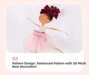 Dettaglio della stampa ballerina con tutù in tulle rosa e fiocco di raso bordeaux