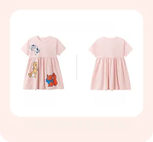 Vue détaillée avant et arrière de la robe rose pour filles avec motifs d'animaux