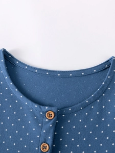 Robe bleue à pois pour fille avec col rond et boutons décoratifs en bois naturel