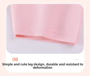 Detail der Babymädchen-Strickhose in Rosa mit hochwertiger Doppelnaht am Saum