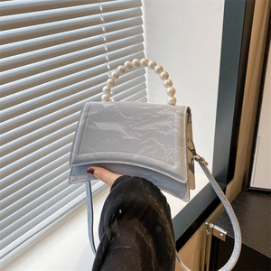 Borsa a Tracolla da Donna in Pelle PU con Manico in Künstliche Perle Texture Plissettata Elegante Borsa a Mano con Fondo Curvo Piccola Borsa Quadrata