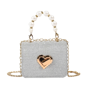 Mini sac à main argenté avec strass pour filles, anse en perles et fermoir cœur