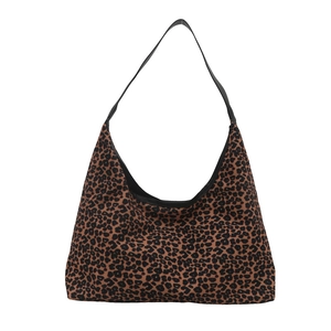 Sac hobo vintage à imprimé léopard avec bandoulière noire et forme de croissant