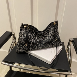 Bolso de hombro leopardo de gran capacidad con cadena negra y correa de cuero